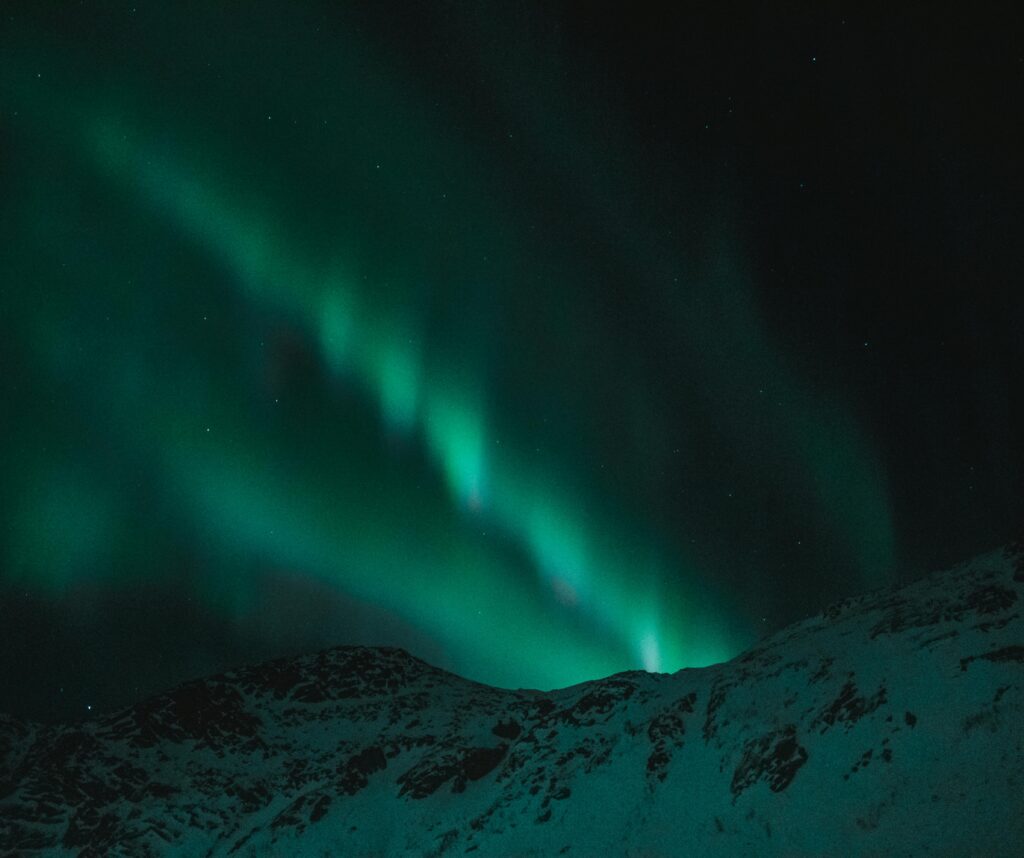 Chasse aux aurores boréales en Europe du Nord pour cet hiver