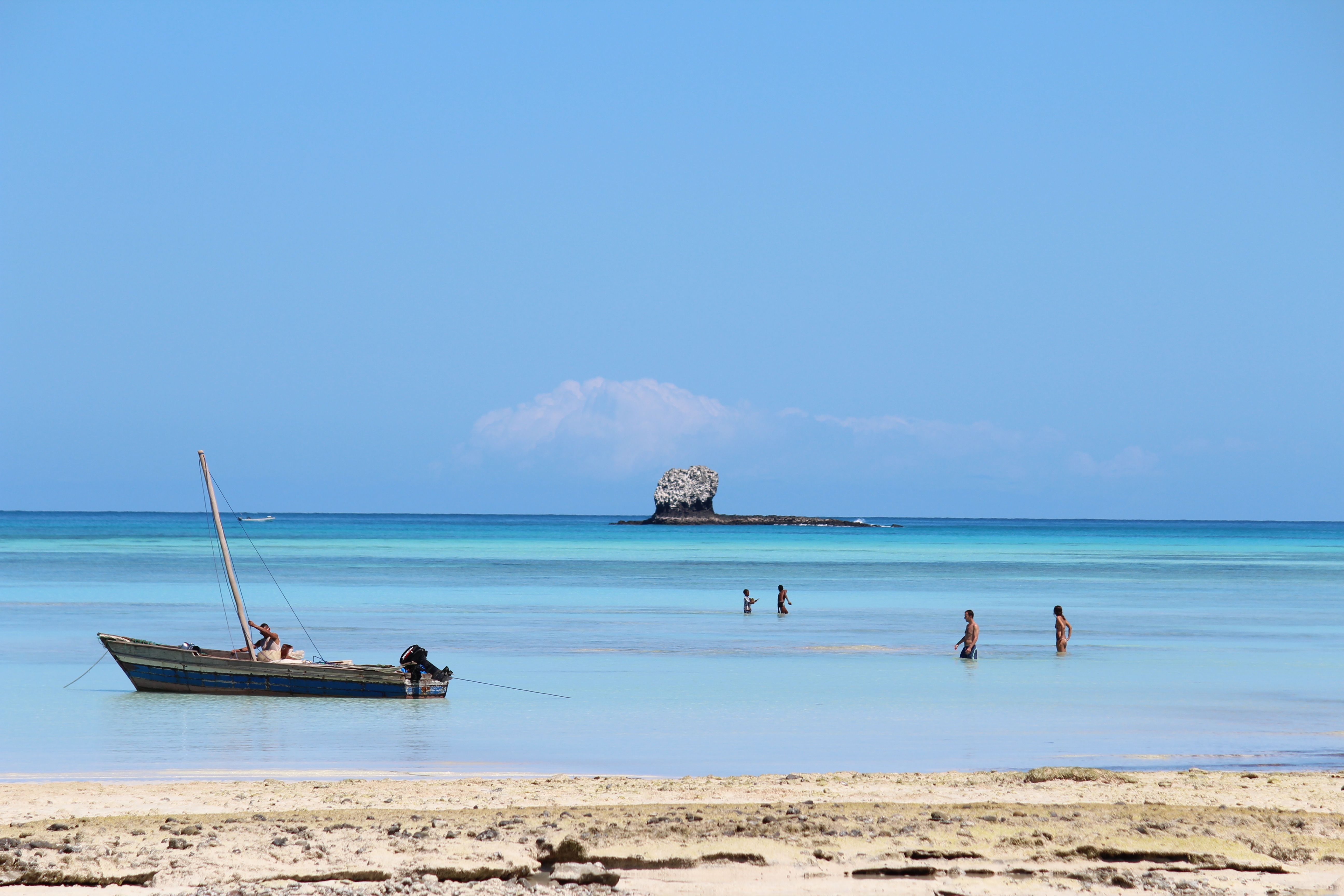 Trip-Nord-Sud-Terres-Rouges-Lagons-Bleus-Madagascar-Continents-Insolites